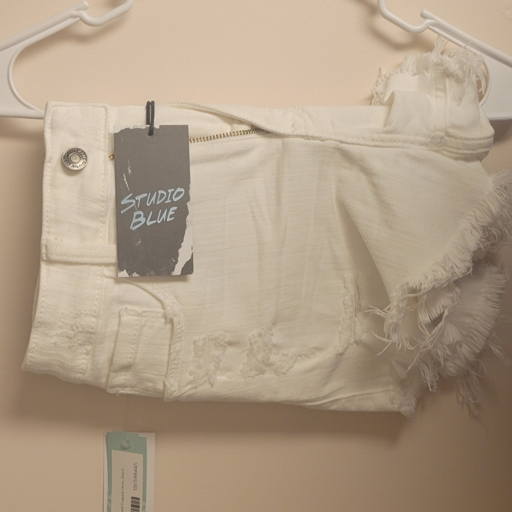 Nwt Studio Blue Size 27 Denim Shorts